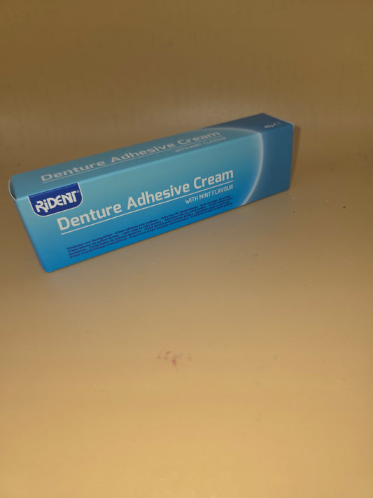 Adesivo per dentiere